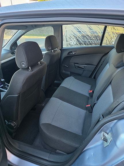 Opel Astra 9 of 20