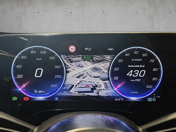 Mercedes-Benz CLA350 13 of 20