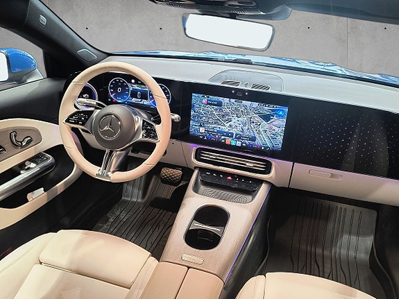 Mercedes-Benz CLA350 9 of 20