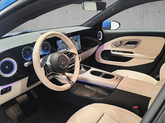 Mercedes-Benz CLA350 7 of 20