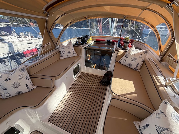 Jeanneau Sun Odyssey 54 DS – Ny motor | Nytt teakdekk | Omfattende oppgradert 14 of 30