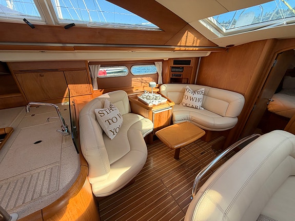 Jeanneau Sun Odyssey 54 DS – Ny motor | Nytt teakdekk | Omfattende oppgradert 17 of 30