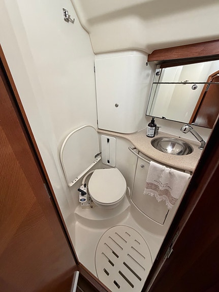 Jeanneau Sun Odyssey 54 DS – Ny motor | Nytt teakdekk | Omfattende oppgradert 30 of 30
