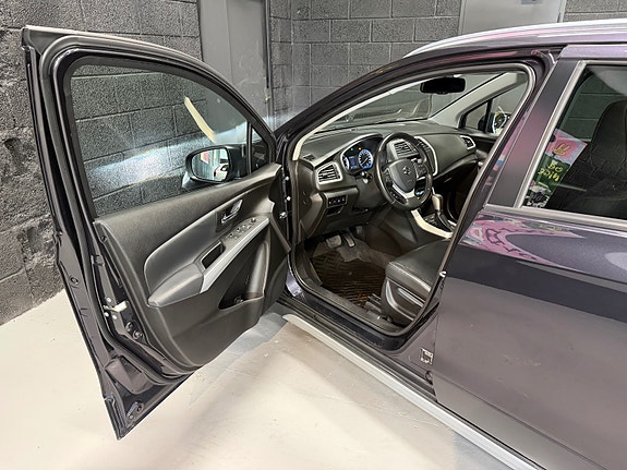 Suzuki SX4 S-Cross 10 of 28