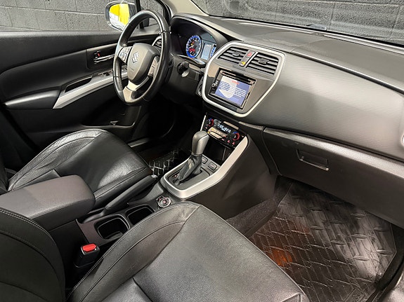 Suzuki SX4 S-Cross 24 of 28