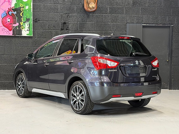 Suzuki SX4 S-Cross 8 of 28