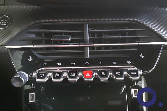 Peugeot e-2008 21 of 27