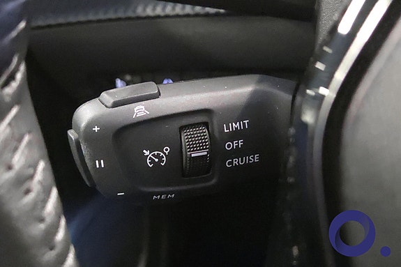 Peugeot e-2008 24 of 27