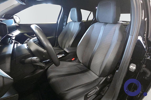 Peugeot e-2008 14 of 27