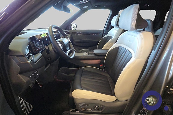 Kia EV9 12 of 30