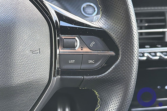 Peugeot e-208 16 of 29