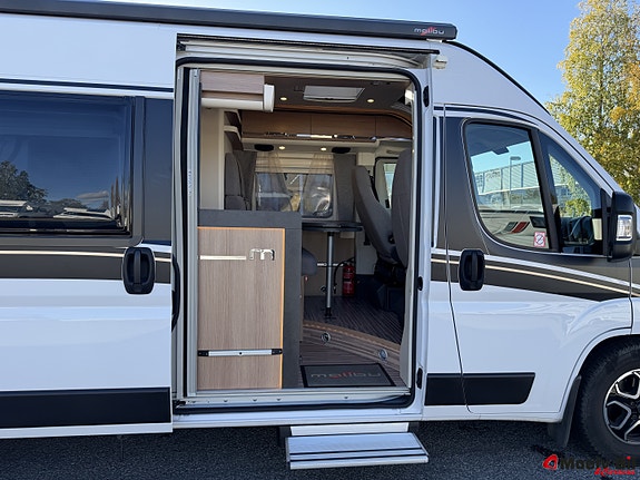 Carthago MALIBU CHARMING 600-9 TRINNS AUT-160HK-SOLCELLE+LITHIUM-MARKISE-SYKKELSTATIV-SMARTE LØSNINGER++ 12 of 30