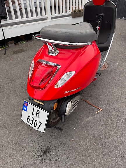 Vespa Primavera 50 14 of 19