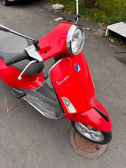 Vespa Primavera 50 13 of 19