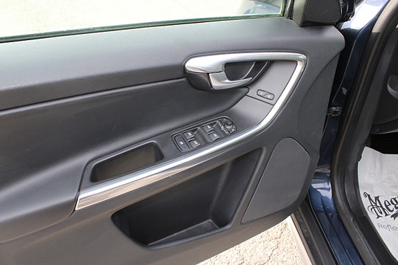 Volvo XC60 29 of 30