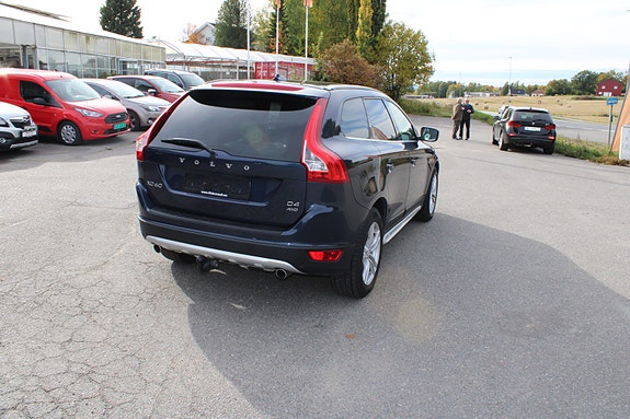 Volvo XC60 10 of 30