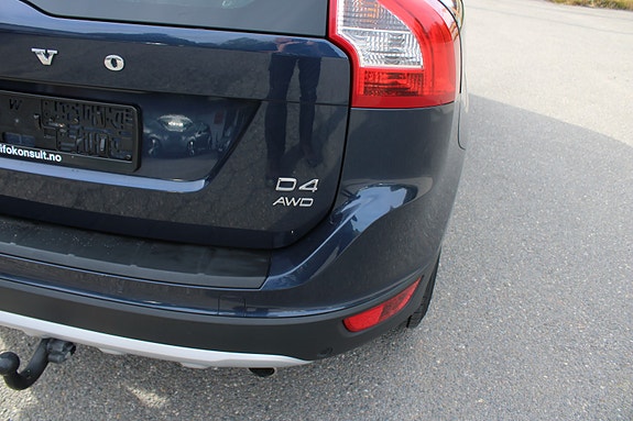 Volvo XC60 9 of 30