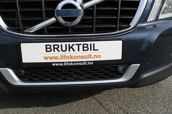 Volvo XC60 4 of 30
