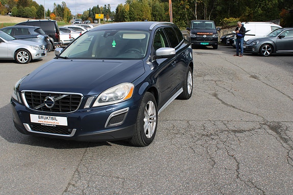 Volvo XC60 3 of 30