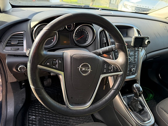 Opel Astra 9 of 24