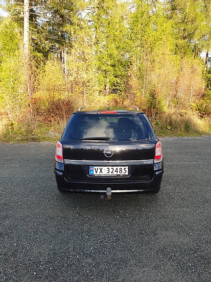 Opel Astra 10 of 11