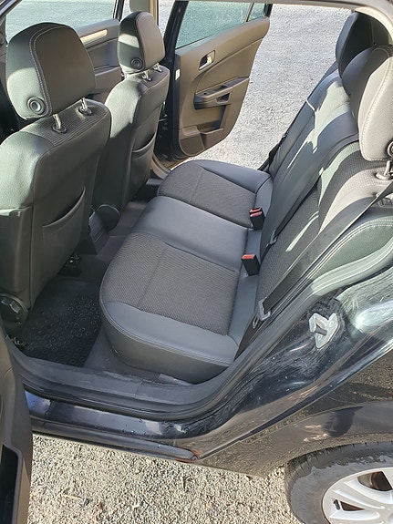Opel Astra 9 of 11