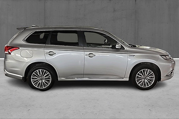 Mitsubishi Outlander 4 of 19