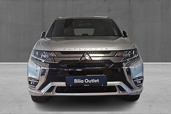 Mitsubishi Outlander 2 of 19