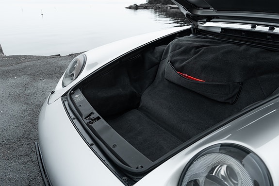 Porsche 911 24 of 30