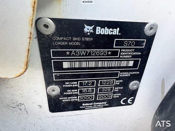 Bobcat S70 kompaktlaster med kost, skuffe og pallegafler 24 of 24