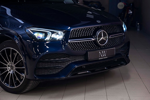Mercedes-Benz GLE350 de 2 of 30