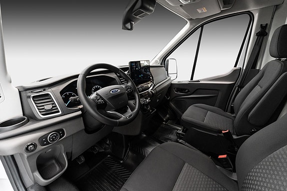 Ford Transit 21 of 25