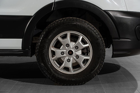 Ford Transit 9 of 25