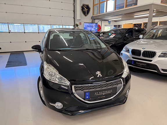 Peugeot 208 3 of 30