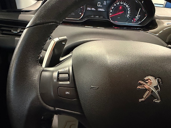 Peugeot 208 26 of 30