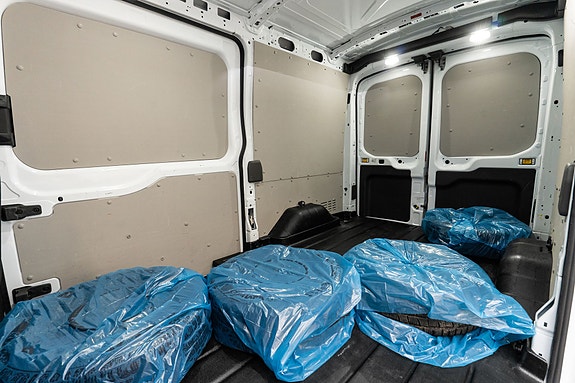 Ford Transit 22 of 25