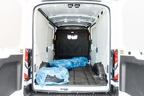 Ford Transit 23 of 25