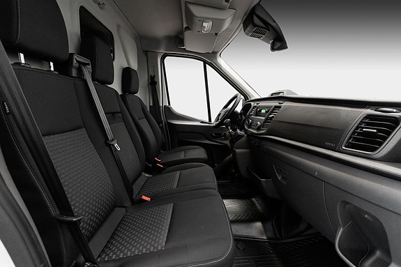Ford Transit 24 of 25