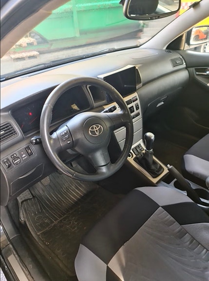 Toyota Corolla 10 of 17