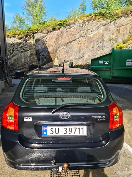 Toyota Corolla 4 of 17