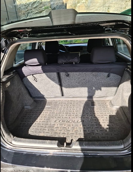 Toyota Corolla 8 of 17