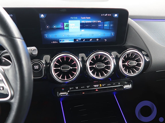 Mercedes-Benz EQA300 17 of 29