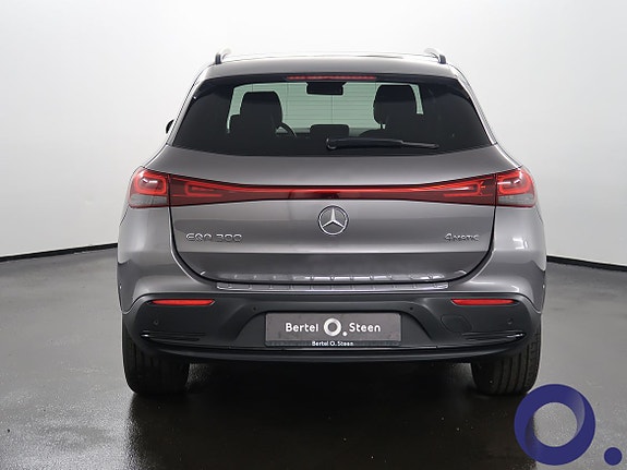 Mercedes-Benz EQA300 8 of 29