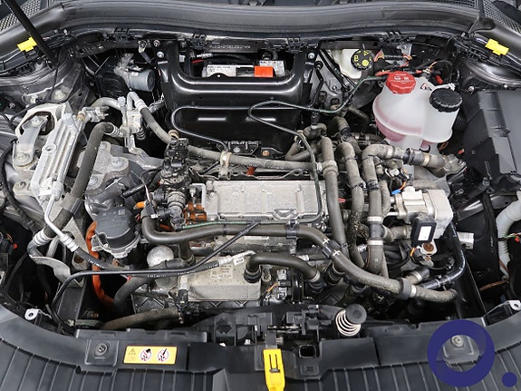 Mercedes-Benz EQA300 27 of 29