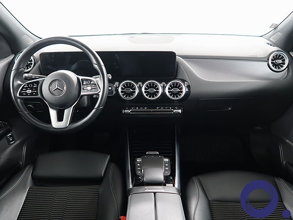 Mercedes-Benz EQA300 11 of 29