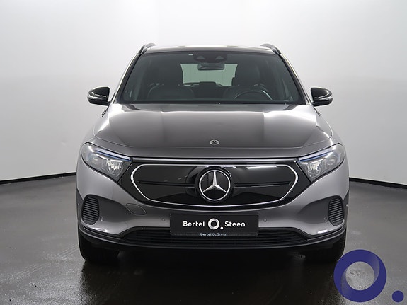 Mercedes-Benz EQA300 3 of 29