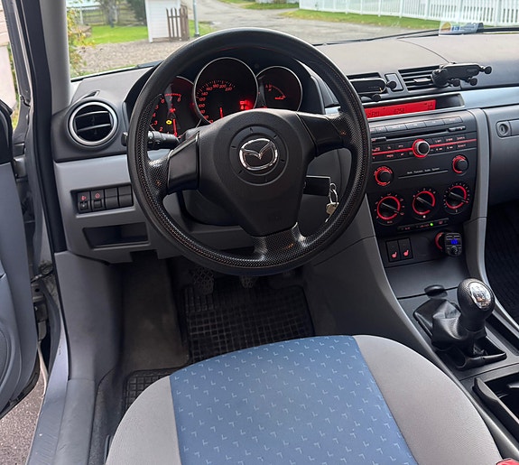 Mazda 3 5 of 5