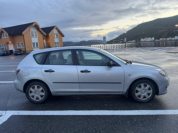 Mazda 3 2 of 5