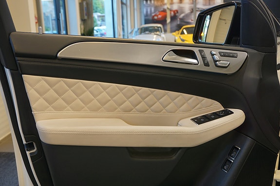Mercedes-Benz GLE350 d 26 of 30