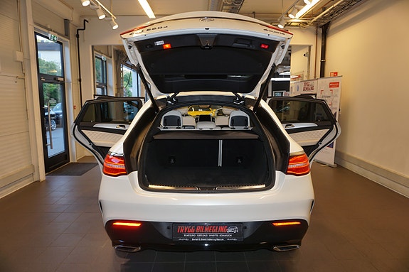 Mercedes-Benz GLE350 d 11 of 30